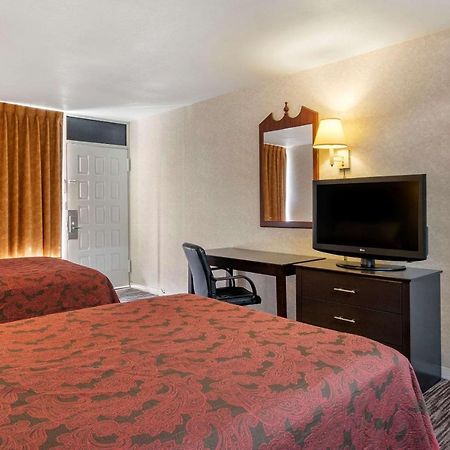 Rodeway Inn Clearwater-Largo Buitenkant foto